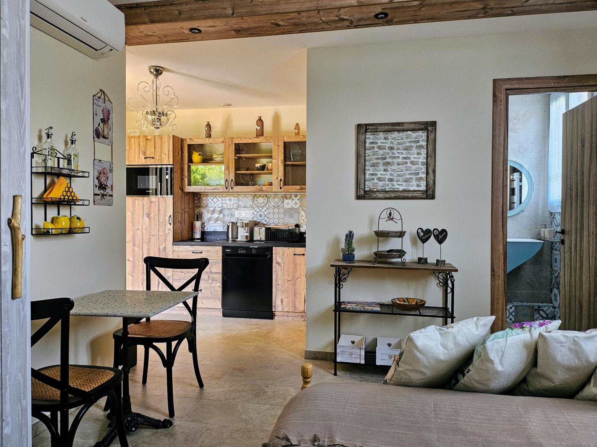 וילנב-לובה Charmant Studio Pres De La Plage Avec Jacuzzi Et Terrasse Privative מראה חיצוני תמונה